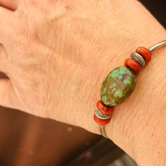 Vintage African Turquoise Stone with Red Coral and Bali Silver Bracelet OOAK - Picture 7 of 8